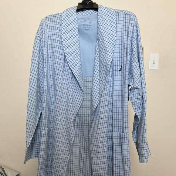 Nautica Vintage Light Blue Plaid Pockets Cotton robe, Large checkered. NWT - Picture 6 of 12